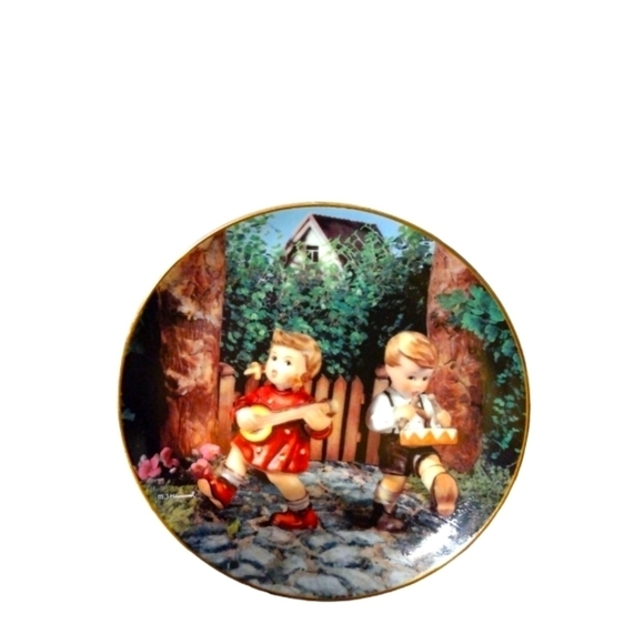 M.J. Hummel & Danbury Mint 8" Collectible Plate "Private Parade" (limited) - Picture 1 of 5